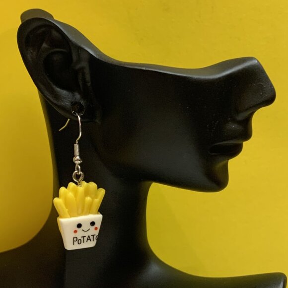 French Fry Earring, Fry Earring, Funny Food Earring, Gift Idea, Silly Earring - Picture 3 of 6